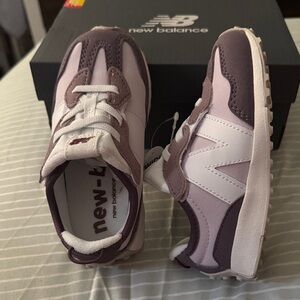 New Balance Kids Sneakers - Lavender and White